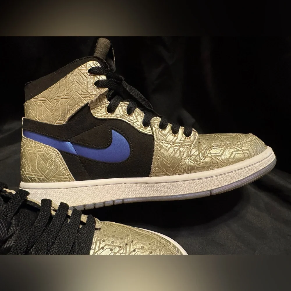 Air Jordan 1 Zoom CMFT Laser Gold and Black Sneakers Size 7 Women 8.5 Unisex - Picture 11 of 16
